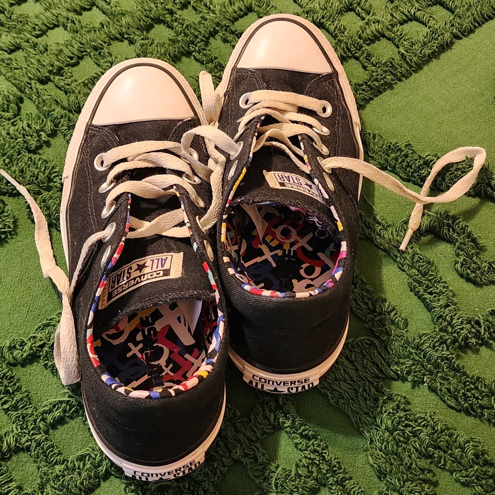 Converse Chuck Taylor Madison Low-Top Canvas Sneakers